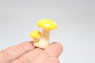 コケリウムフィギュア きのこ 傘閉じ イエロー：画像3