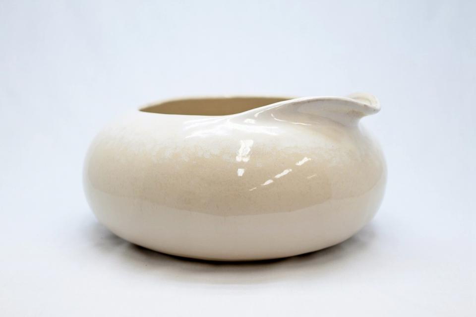 【特価セール中】ビオトープ鴨口陶器鉢 白