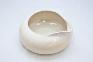 【特価セール中】ビオトープ鴨口陶器鉢 白：画像2