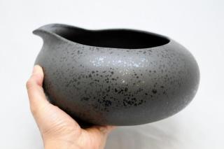 【特価セール中】ビオトープ鴨口陶器鉢 黒：画像4