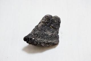 天然黒溶岩石SS(形状お任せ、パック詰め)：画像4